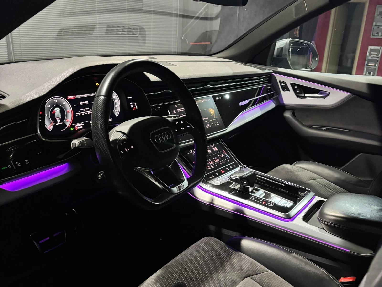 Audi Q8 3.0 TDI Quattro, снимка 14 - Автомобили и джипове - 54371357