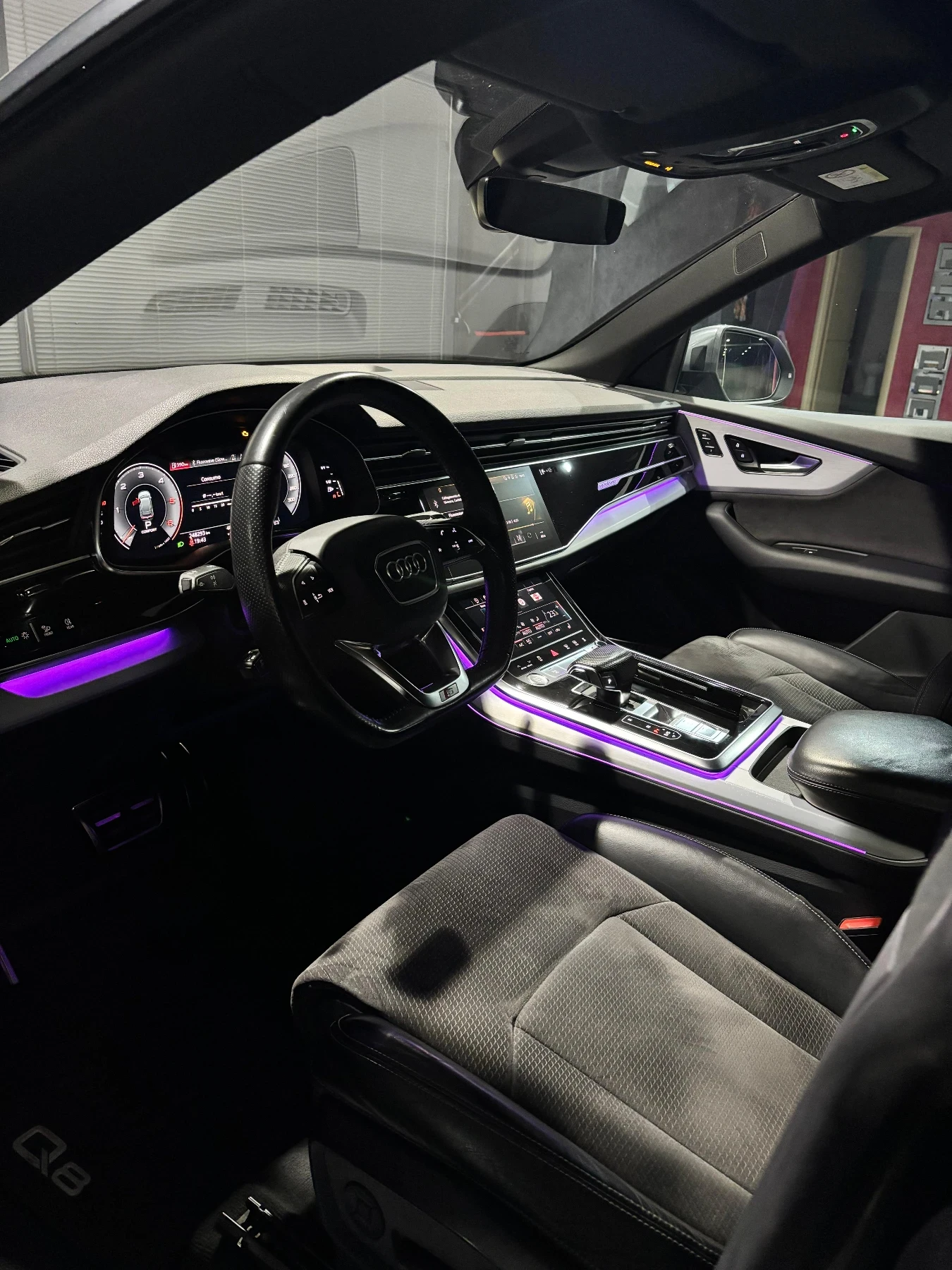 Audi Q8 3.0 TDI Quattro, снимка 9 - Автомобили и джипове - 54371357