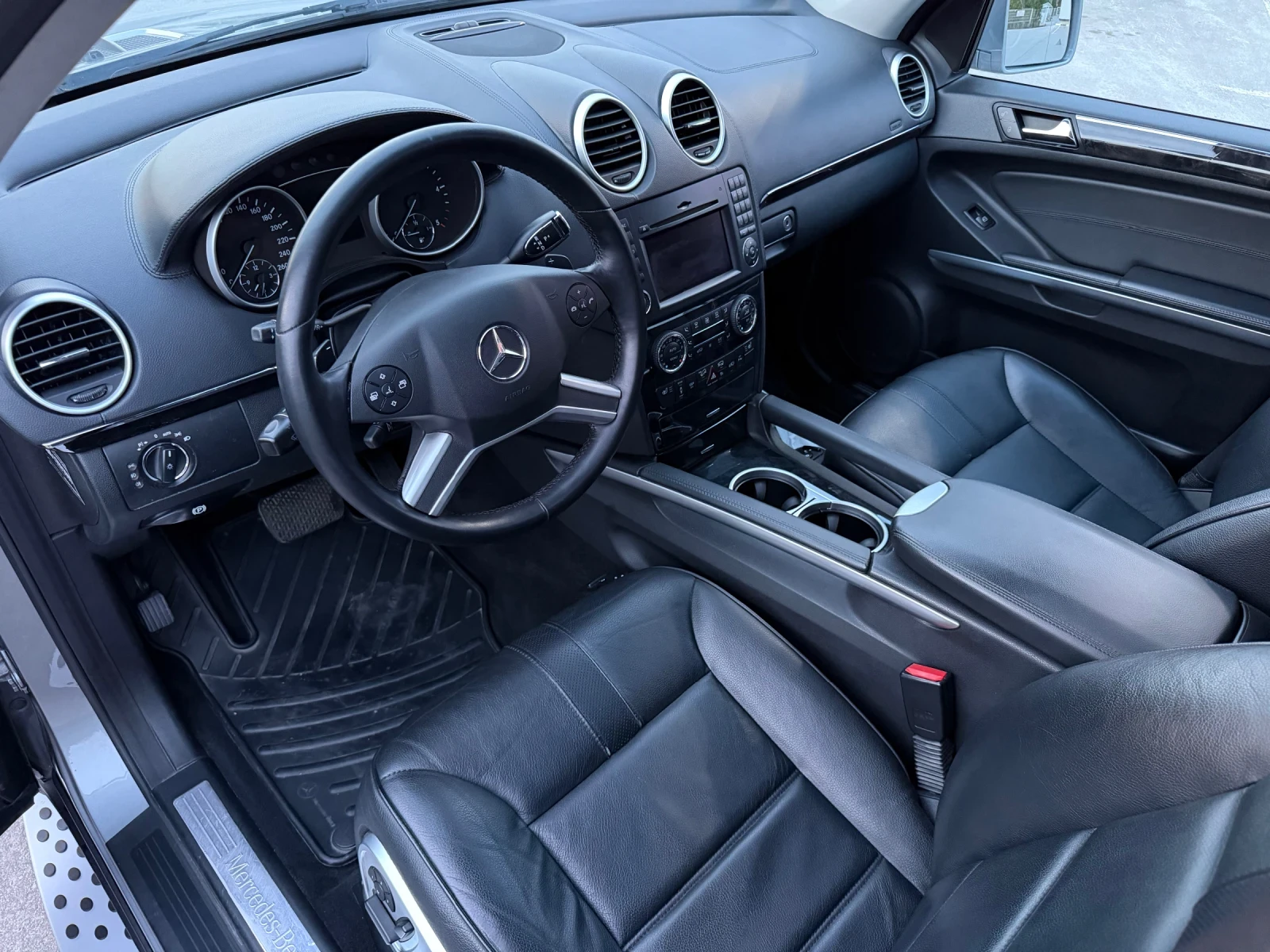 Mercedes-Benz ML 350 Ml 350 CDI AMG , снимка 9 - Автомобили и джипове - 54479152
