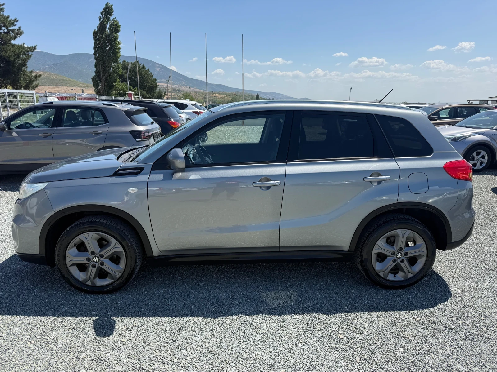 Suzuki Vitara (KATO НОВА), снимка 10 - Автомобили и джипове - 55496814