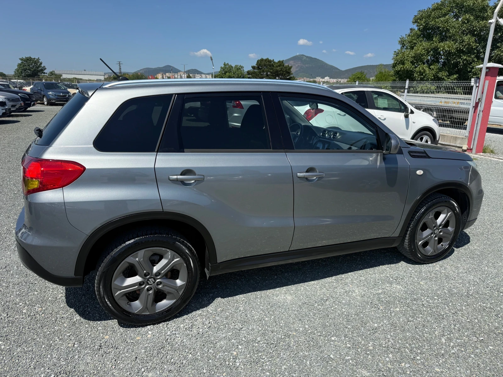 Suzuki Vitara (KATO НОВА), снимка 5 - Автомобили и джипове - 55496814