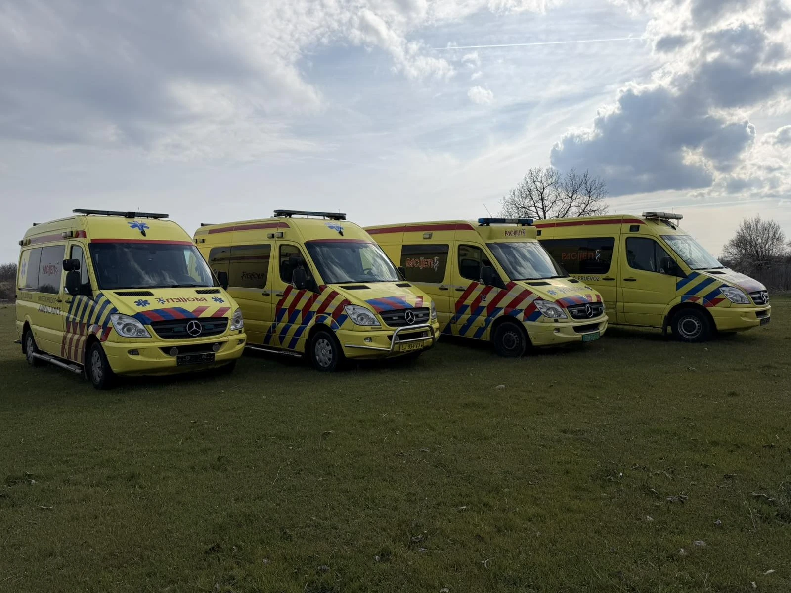 Mercedes-Benz Sprinter 318 V6 МОТОР автомат, линейка, снимка 2 - Бусове и автобуси - 54036263