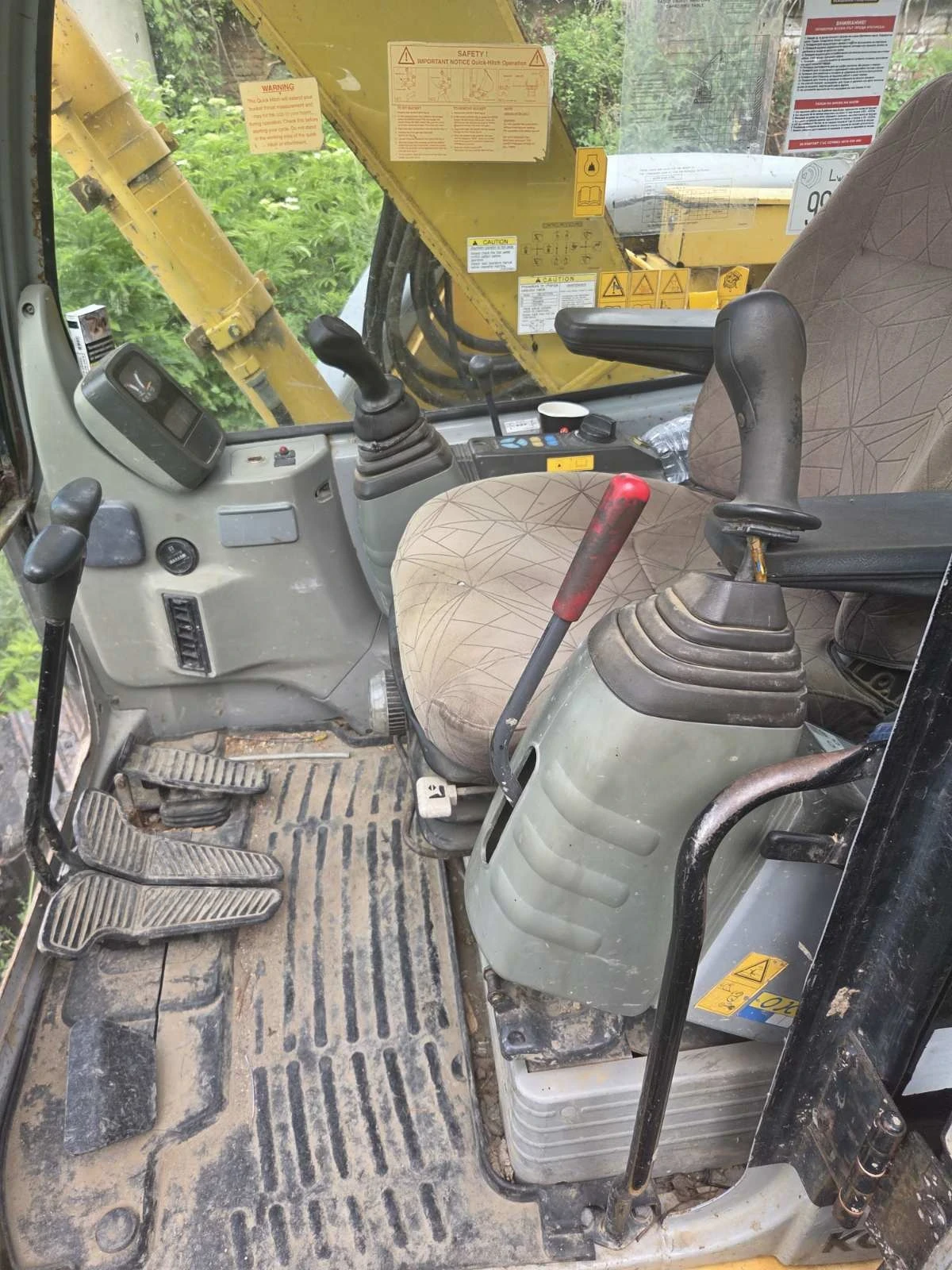 Багер New Holland E70SR, снимка 3 - Индустриална техника - 55836380