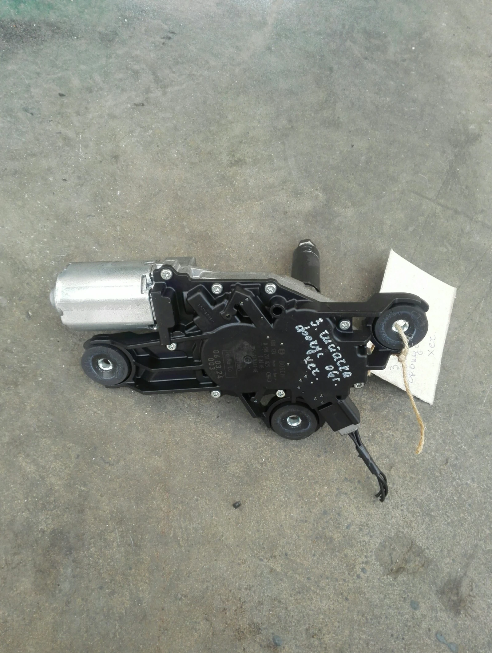 Моторче задна чистачка Форд Фокус хечбек 06г.