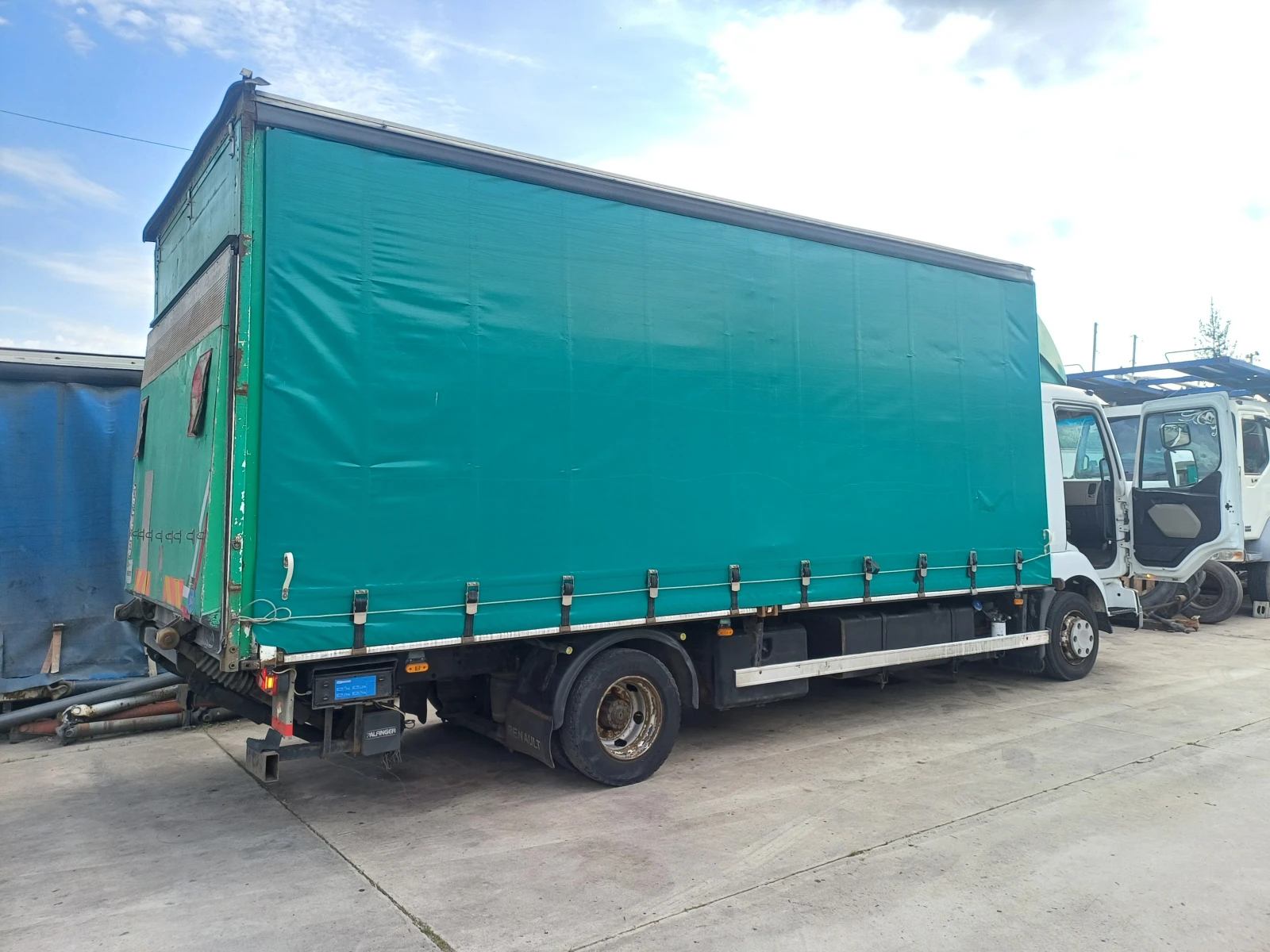    6,1  | Mobile.bg   1