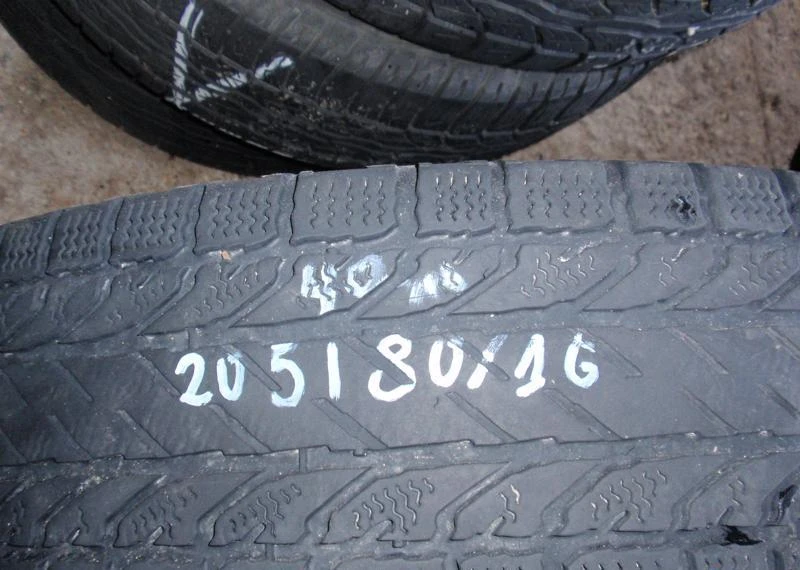 Гуми Летни 205/80R16, снимка 1 - Гуми и джанти - 5256982