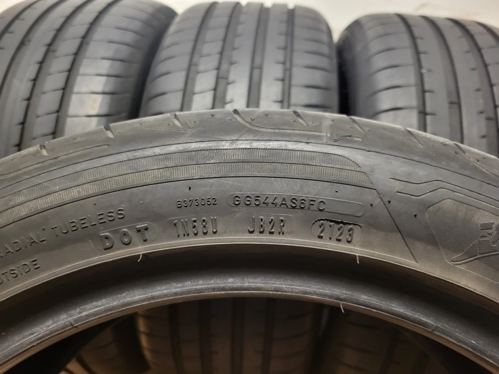 Гуми Летни 245/45R18, снимка 10 - Гуми и джанти - 55168435