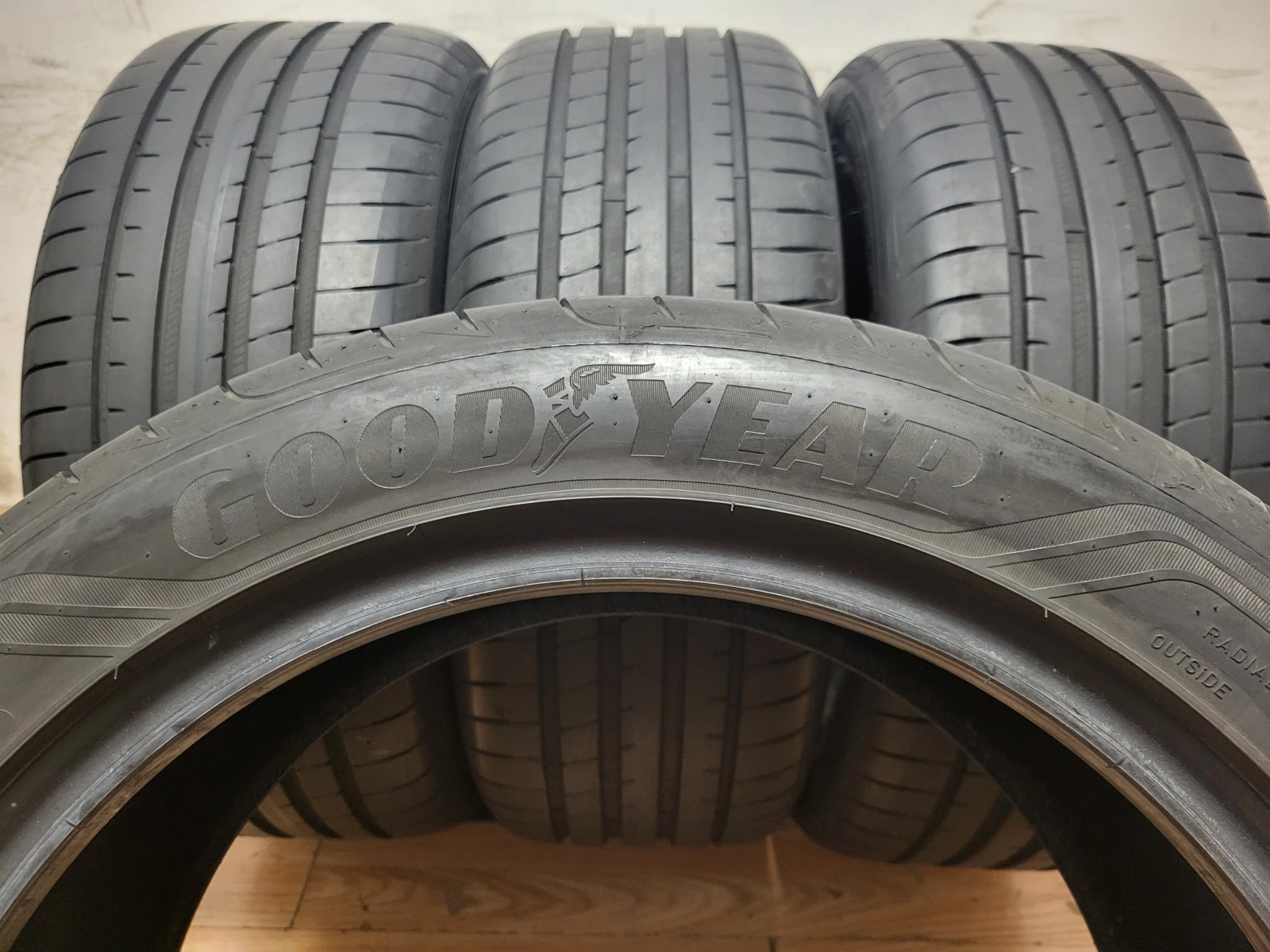 Гуми Летни 245/45R18, снимка 11 - Гуми и джанти - 55168435