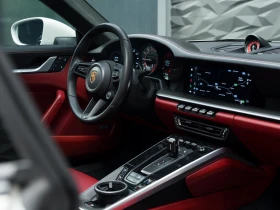 Porsche 911 TURBO S* PANO* BOSE* 360* CARBON* ОБДУХВ* , снимка 8 - Автомобили и джипове - 53607841