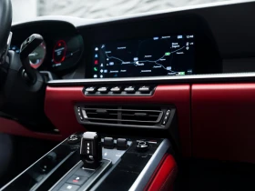 Porsche 911 TURBO S* PANO* BOSE* 360* CARBON* ОБДУХВ* , снимка 13 - Автомобили и джипове - 53607841