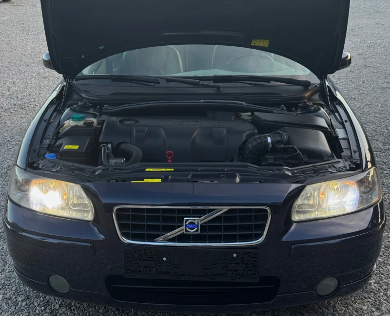 Volvo S60 2.4 D5 163к.с , снимка 17 - Автомобили и джипове - 47430781