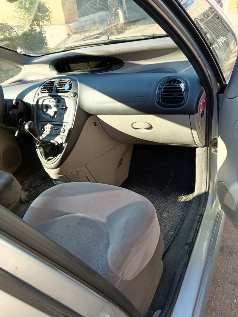 Citroen Xsara picasso 2.0 HDI 90к.с., снимка 10 - Автомобили и джипове - 48415257