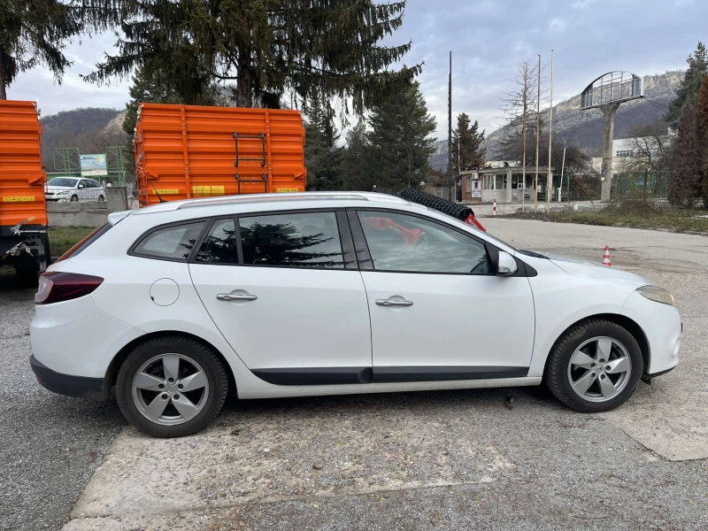 Renault Megane, снимка 4 - Автомобили и джипове - 49546168