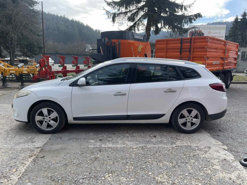 Renault Megane, снимка 1 - Автомобили и джипове - 48811541