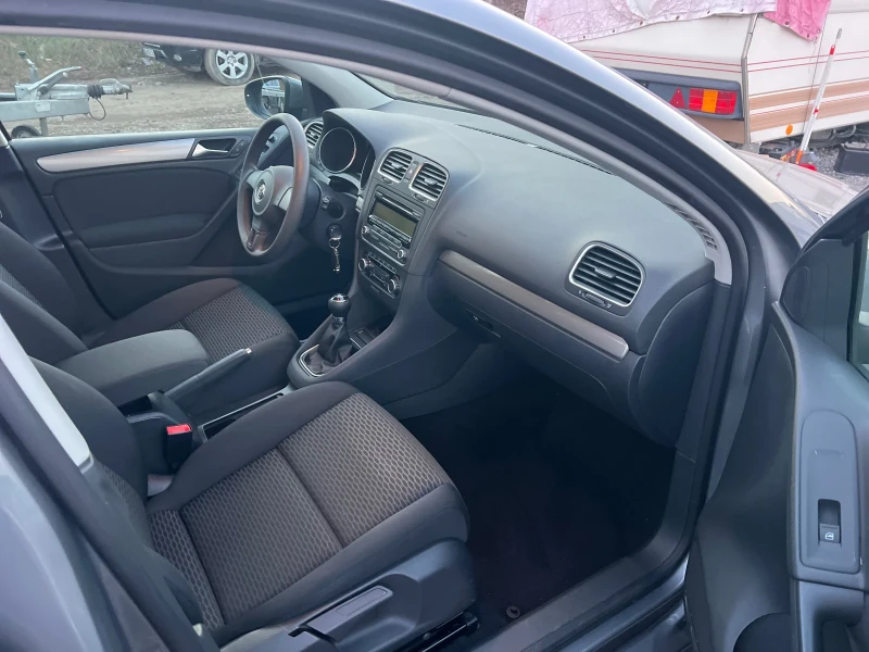 VW Golf 2.0TDi//KLIMATRONIK , снимка 13 - Автомобили и джипове - 48958655