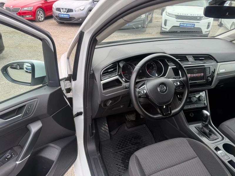 VW Touran 2.0TDI 6Speed DSG city safety, снимка 11 - Автомобили и джипове - 48979273