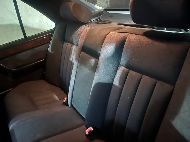 Mercedes-Benz 124 Е200, снимка 12 - Автомобили и джипове - 52438843