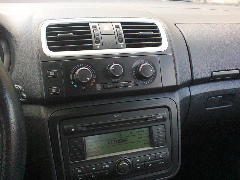Skoda Fabia * * КЛИМАТИК* * , снимка 12 - Автомобили и джипове - 53106918