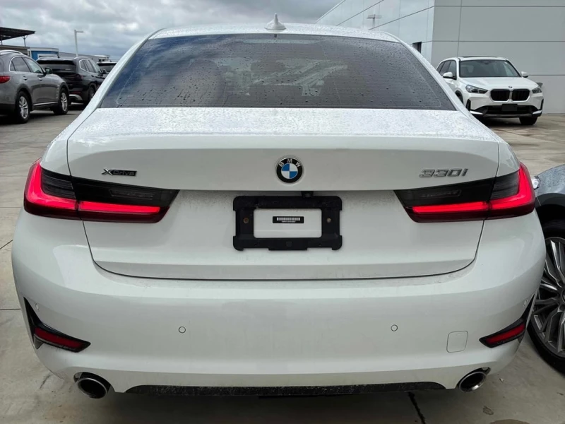 BMW 330 * 330i xDrive * CARFAX * БЕЗ ПЪРВОНАЧАЛНА ВНОСКА, снимка 4 - Автомобили и джипове - 53143584