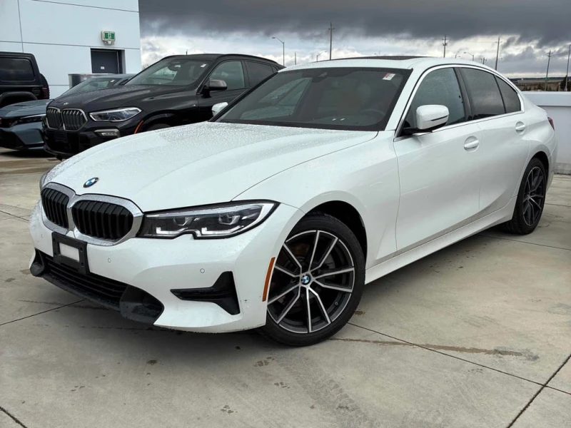 BMW 330 * 330i xDrive * CARFAX * БЕЗ ПЪРВОНАЧАЛНА ВНОСКА, снимка 2 - Автомобили и джипове - 53143584