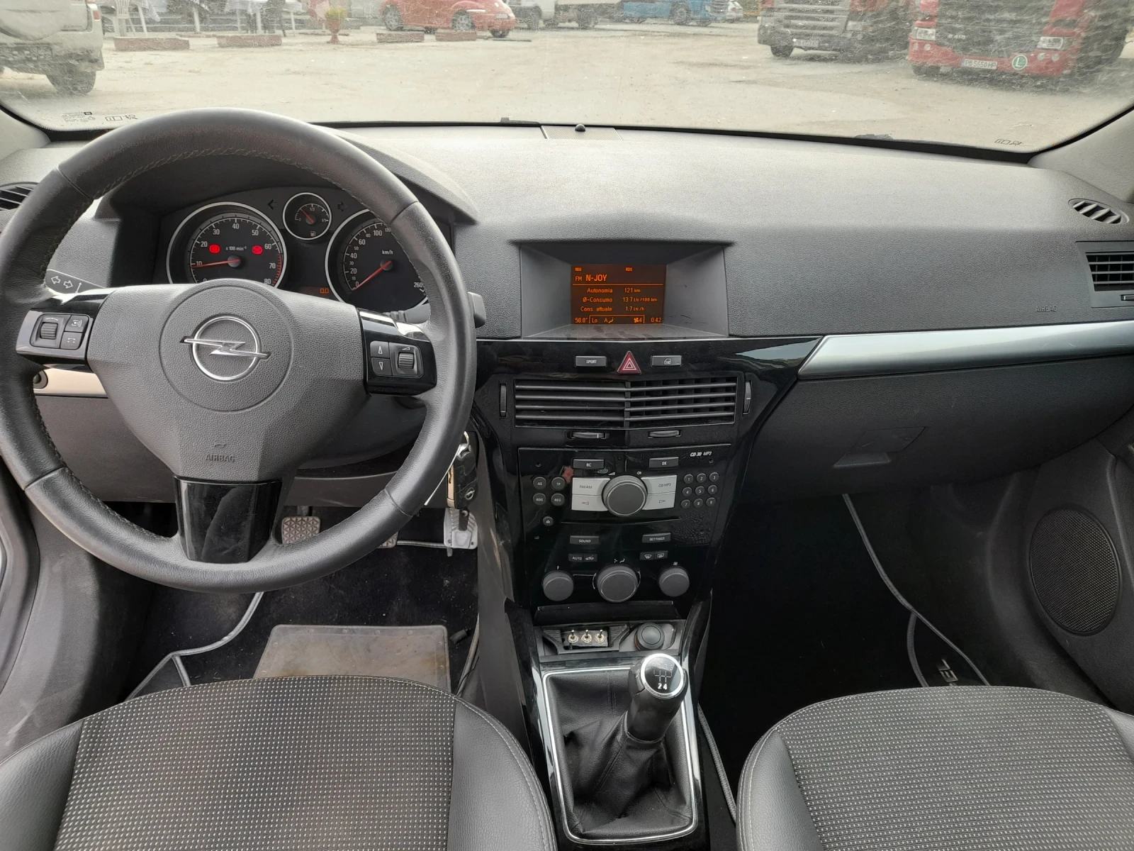 Opel Astra 1.6 GTC,  ГАЗ - изображение 9