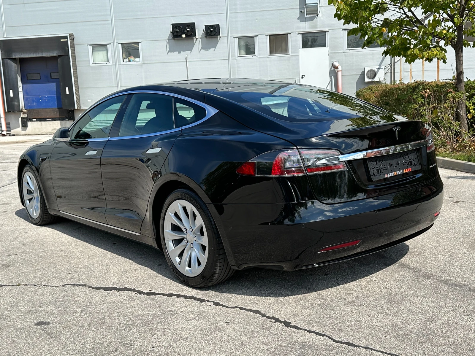 Tesla Model S Long Range Plus 68000км - изображение 3