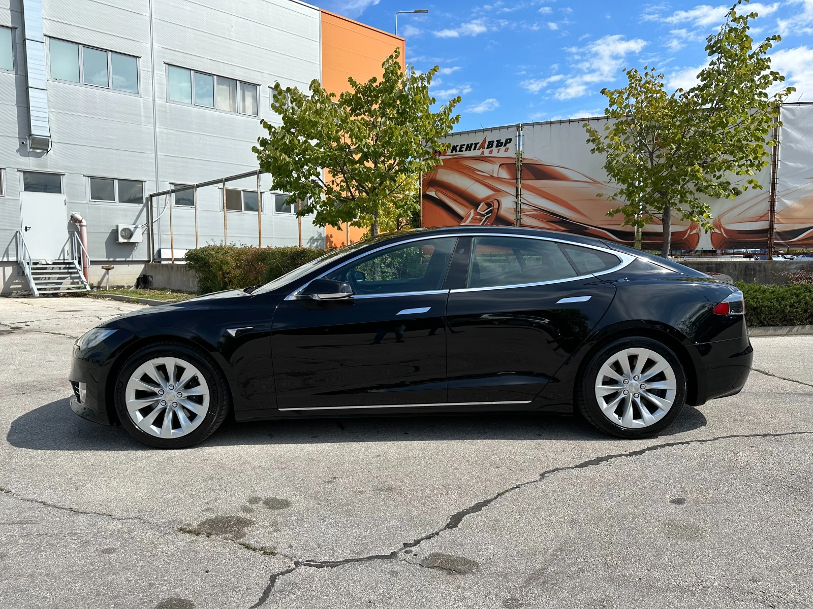 Tesla Model S Long Range Plus 68000км - изображение 2