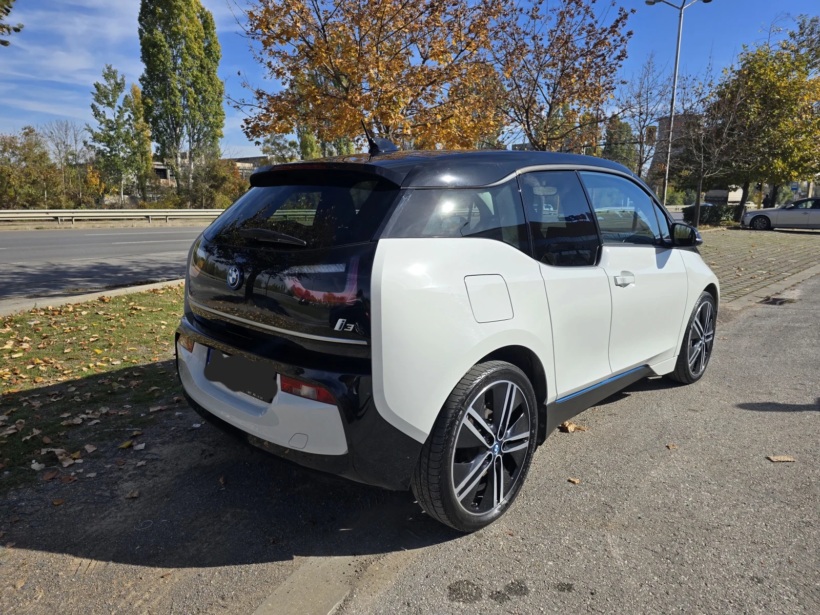 BMW i3 120Ah - изображение 8