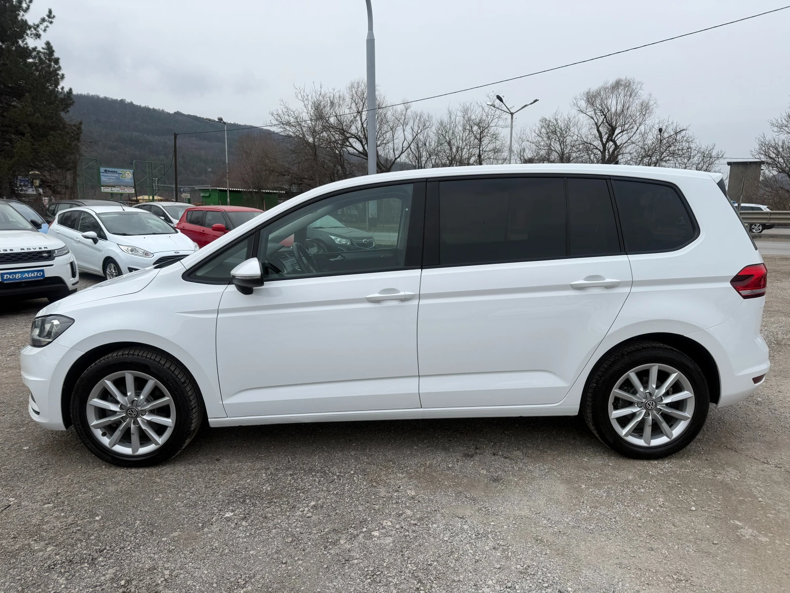 VW Touran 2.0TDI 6Speed DSG city safety - изображение 3