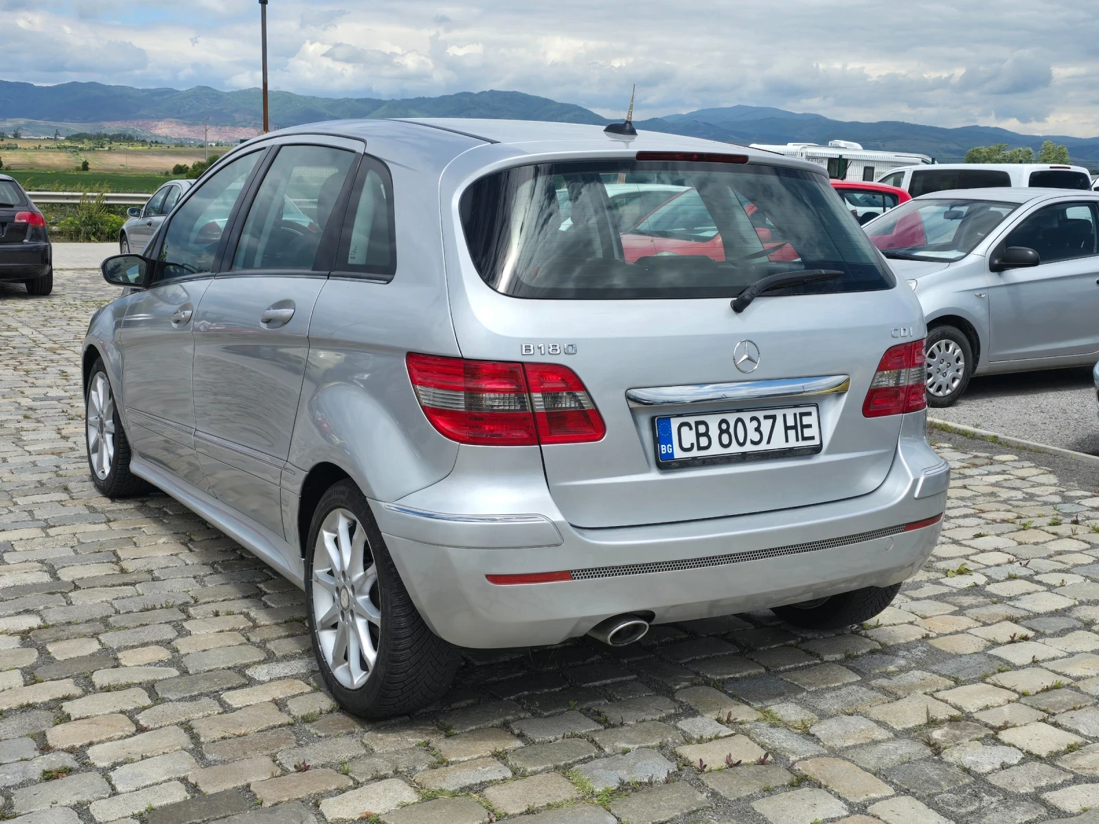 Mercedes-Benz B 180 CDI ОБСЛУЖЕН ВСИЧКО ПЛАТЕНО - изображение 6