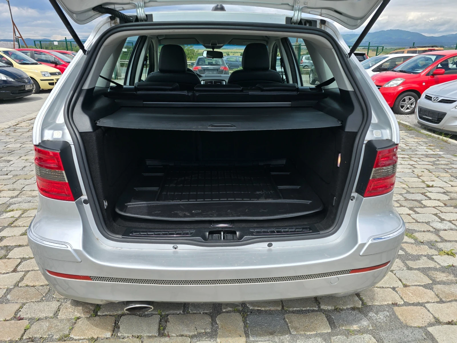 Mercedes-Benz B 180 CDI ОБСЛУЖЕН ВСИЧКО ПЛАТЕНО - изображение 10