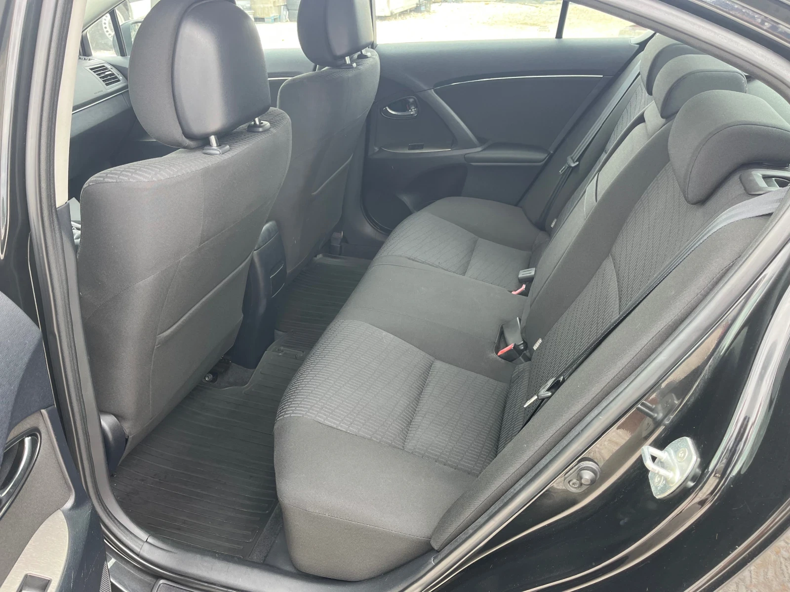Toyota Avensis 1.8 VVTI - изображение 9