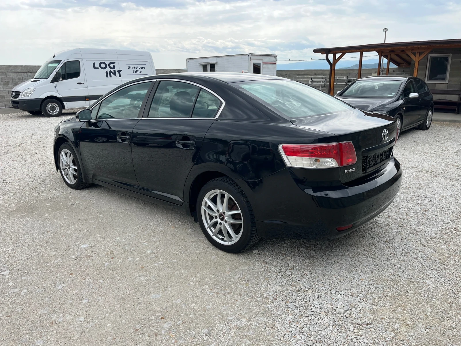 Toyota Avensis 1.8 VVTI - изображение 4