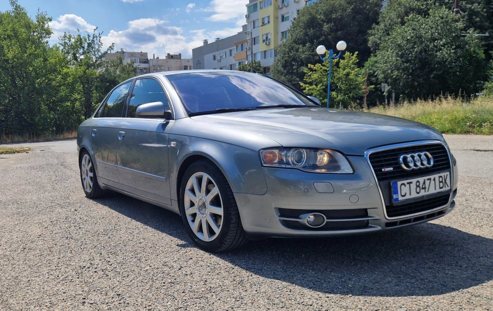 Audi A4  2.0TDI 140 кс quattro S-Line - изображение 2