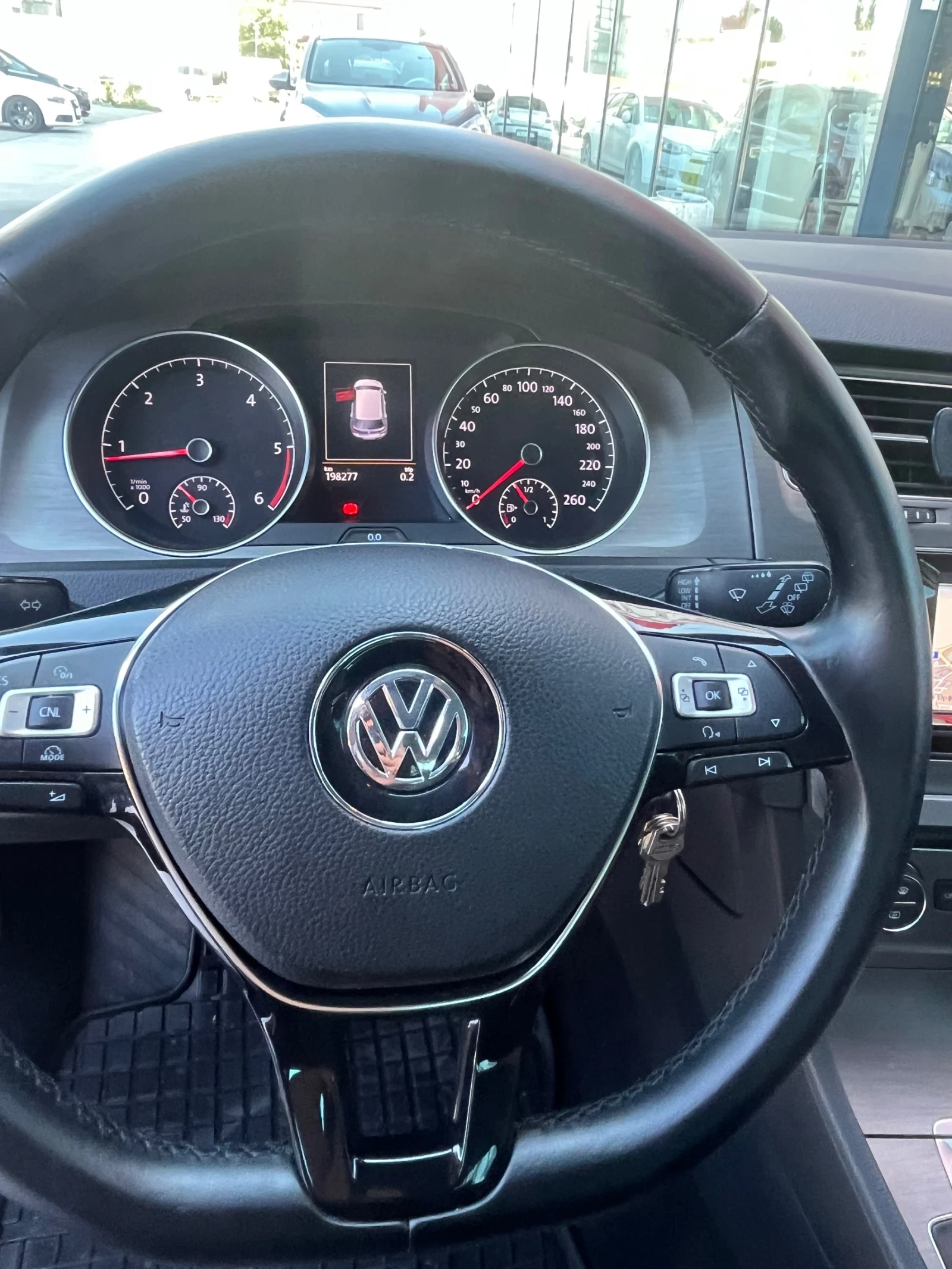 VW Golf 1.6TDI Bluemotion 110к.с 6-скорости - изображение 9