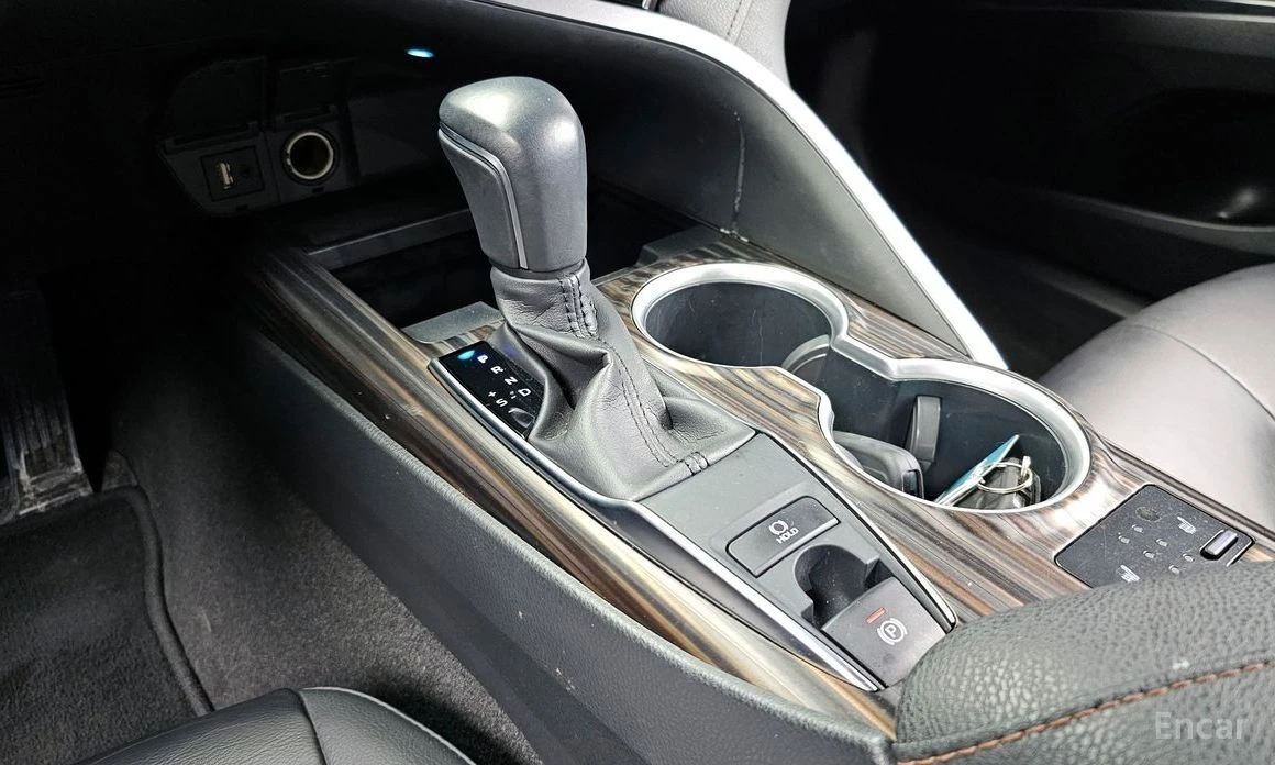 Toyota Camry  - изображение 9
