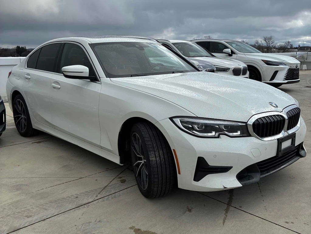 BMW 330 * 330i xDrive * CARFAX * БЕЗ ПЪРВОНАЧАЛНА ВНОСКА - изображение 3