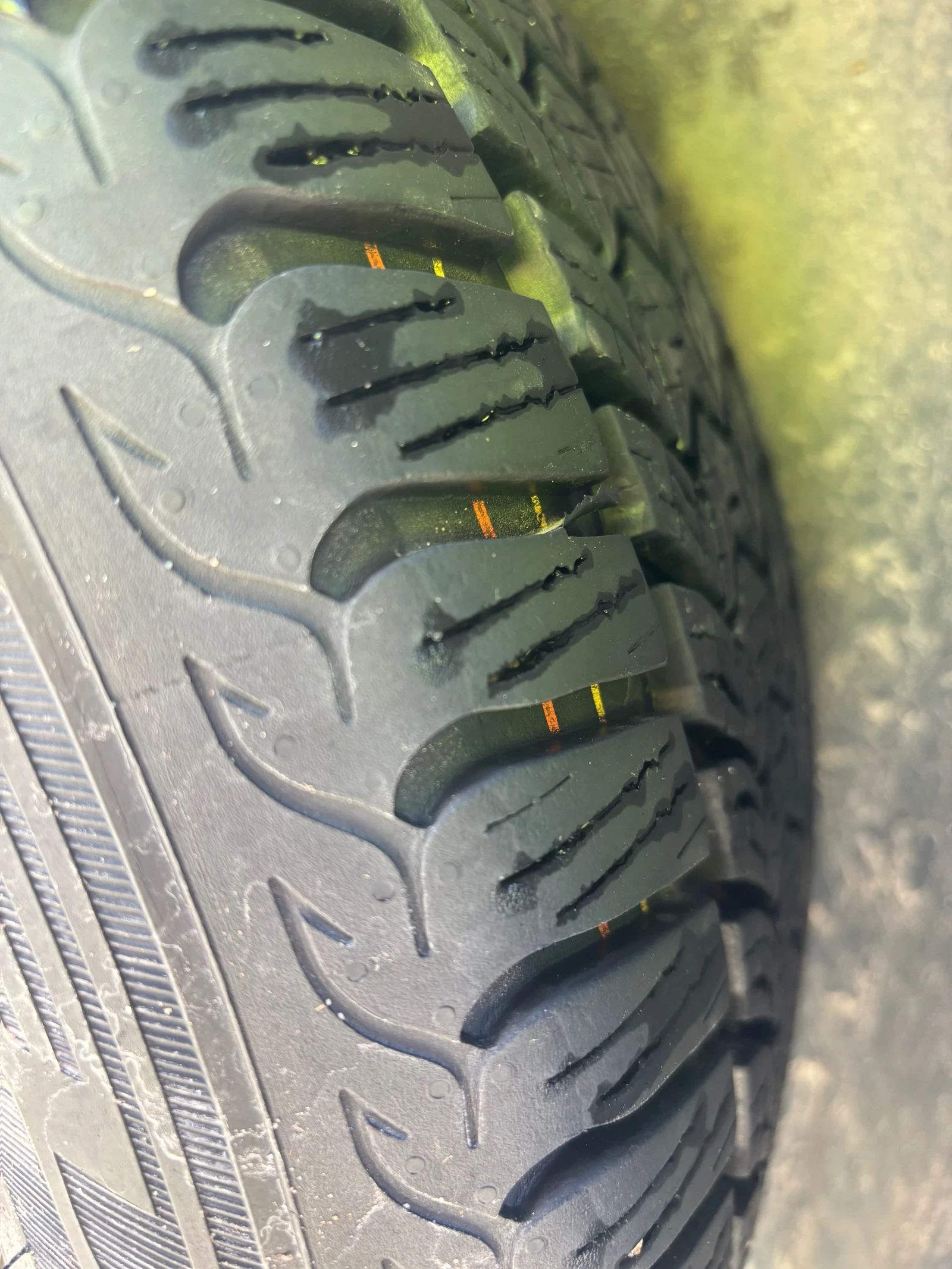 Volvo V50  - изображение 10