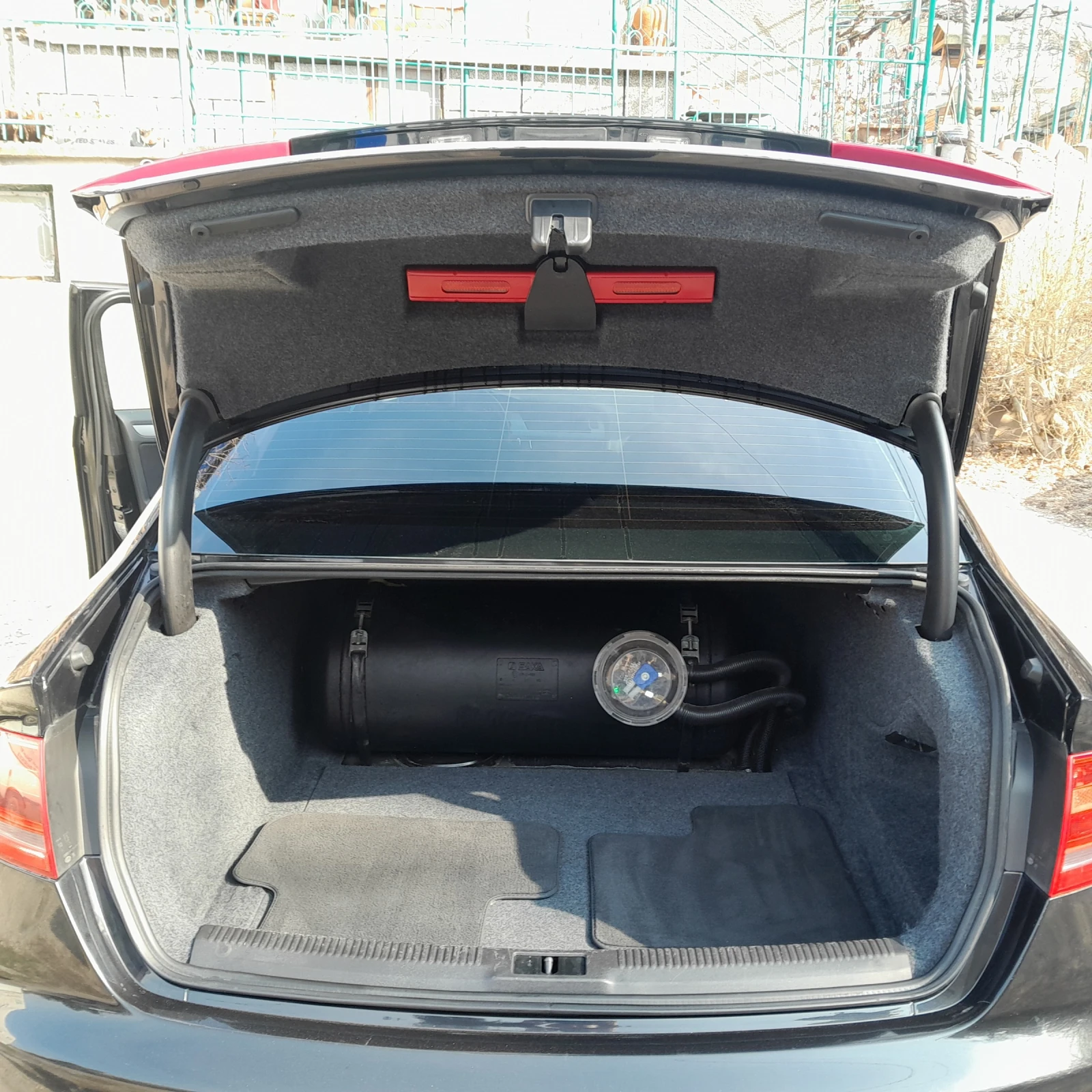 Audi A4 1.8 TFSI 160 ГАЗ, снимка 6 - Автомобили и джипове - 53878812