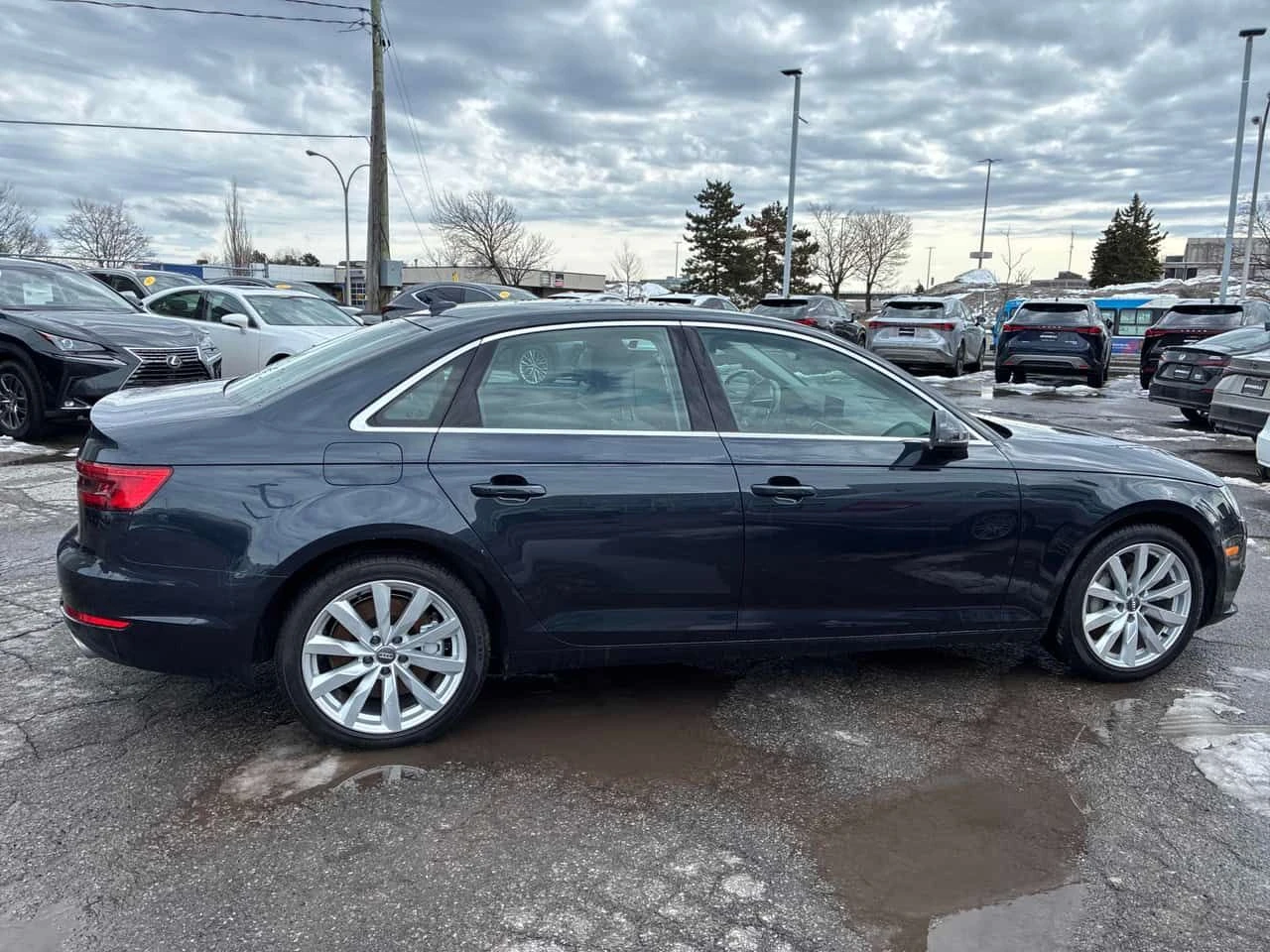 Audi A4 * Komfort * CARFAX * ЦЕНА ДО БГ, снимка 3 - Автомобили и джипове - 53915778