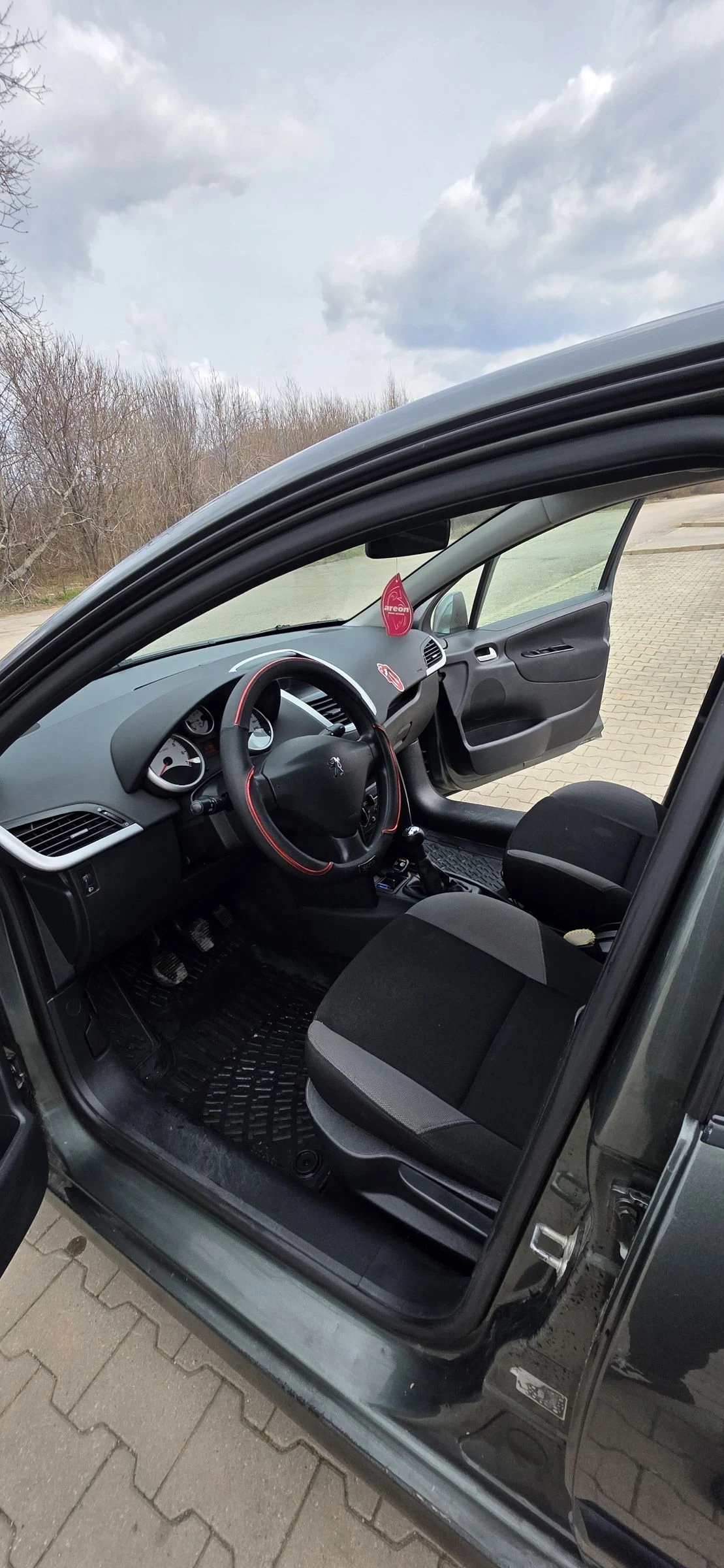 Peugeot 207, снимка 5 - Автомобили и джипове - 53925254