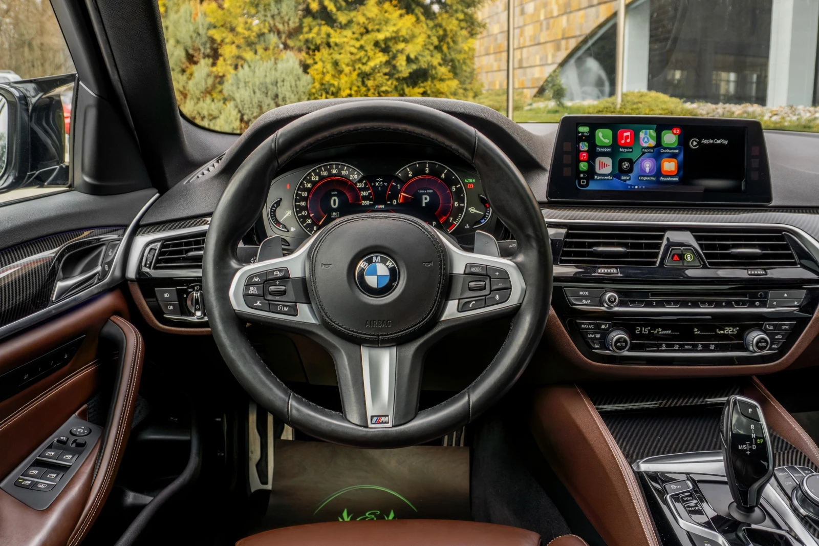 BMW 540 I* X-DRIVE* M-SPORT* LCI* CARBON* MASSAGE* 3XTV, снимка 14 - Автомобили и джипове - 53991335