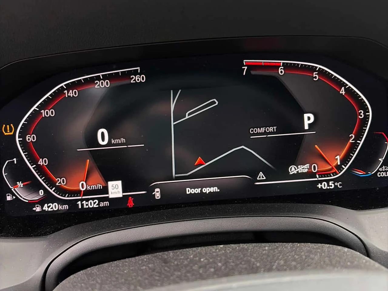 BMW 330 i xDrive/ШИБИДАХ/ВТОРИ ГУМИ И ДЖАНТИ, снимка 8 - Автомобили и джипове - 54057539