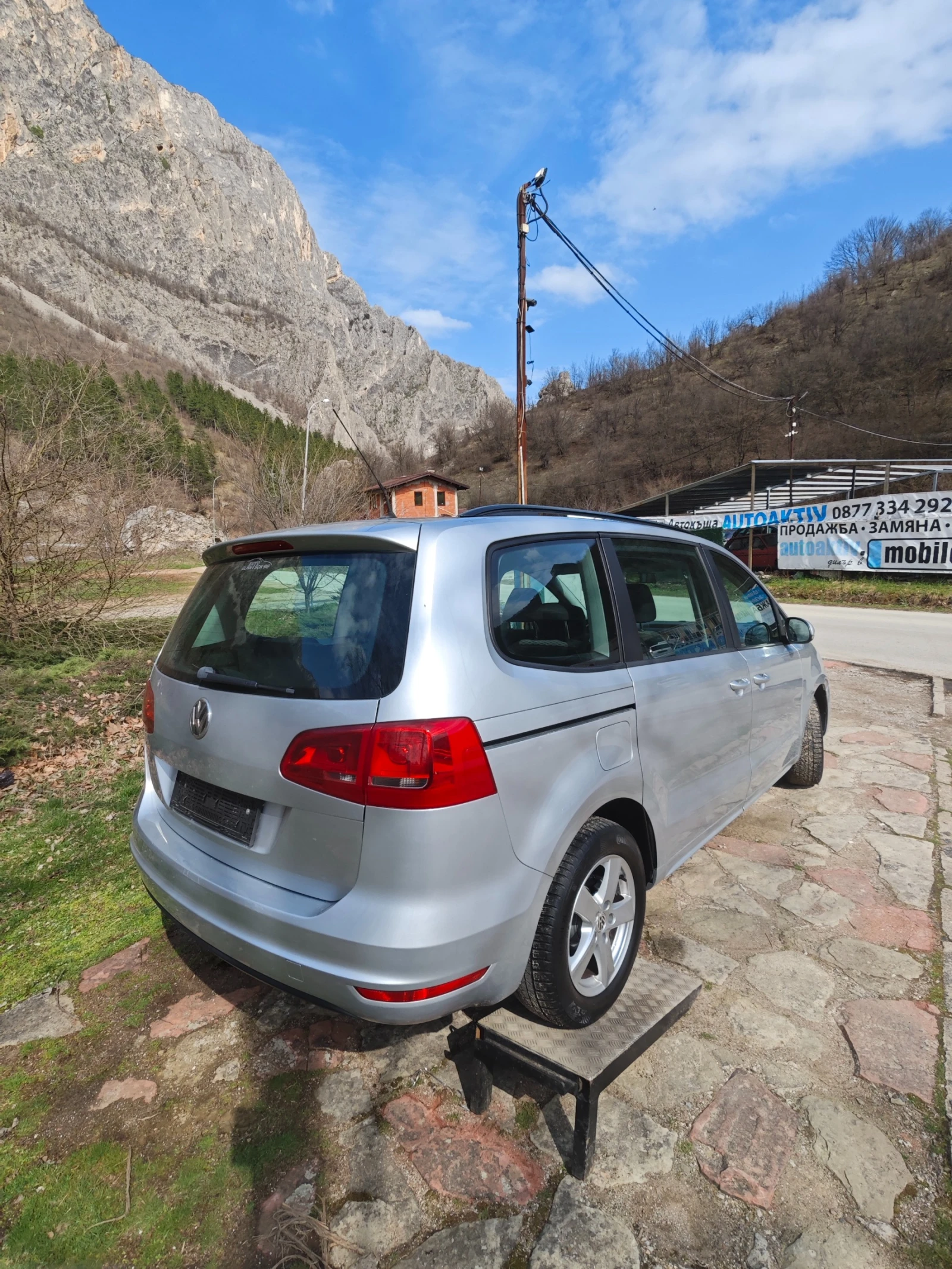 VW Sharan 2.0TDI 7 МЕСТНА, снимка 5 - Автомобили и джипове - 54068252
