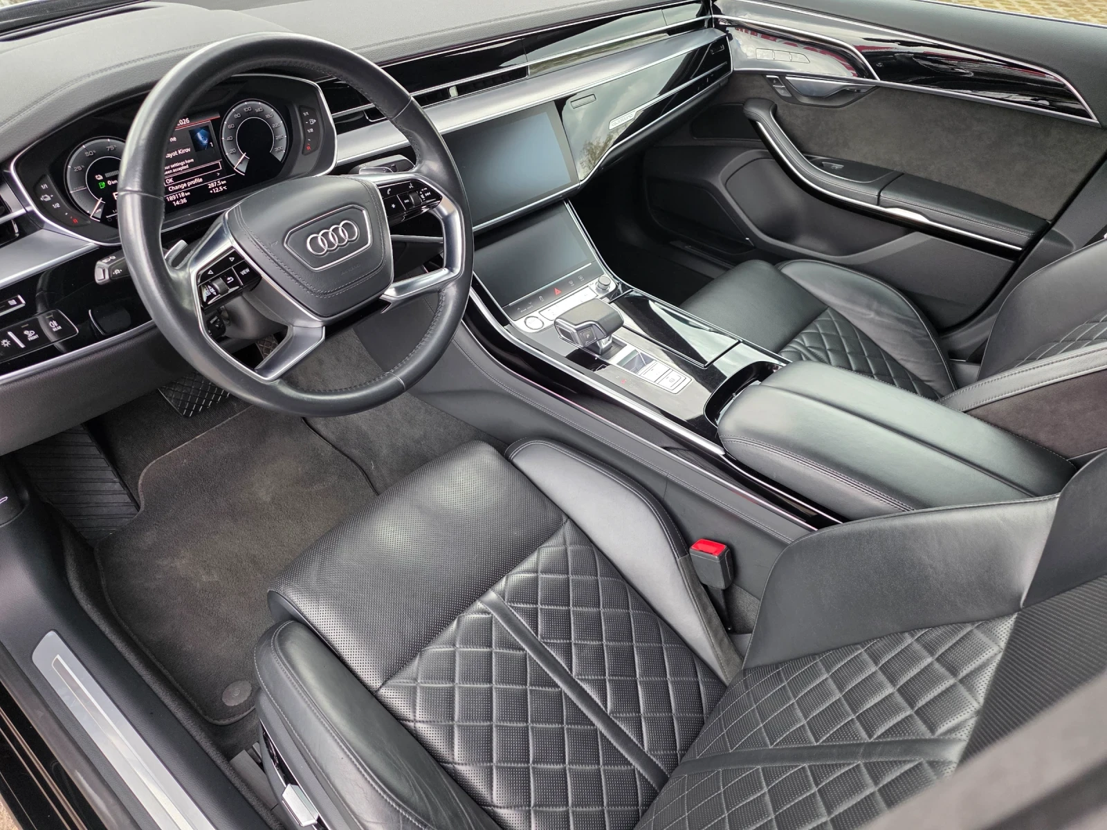 Audi A8 60TFSI / PLUG IN HYBRID / LASER , снимка 9 - Автомобили и джипове - 54239707