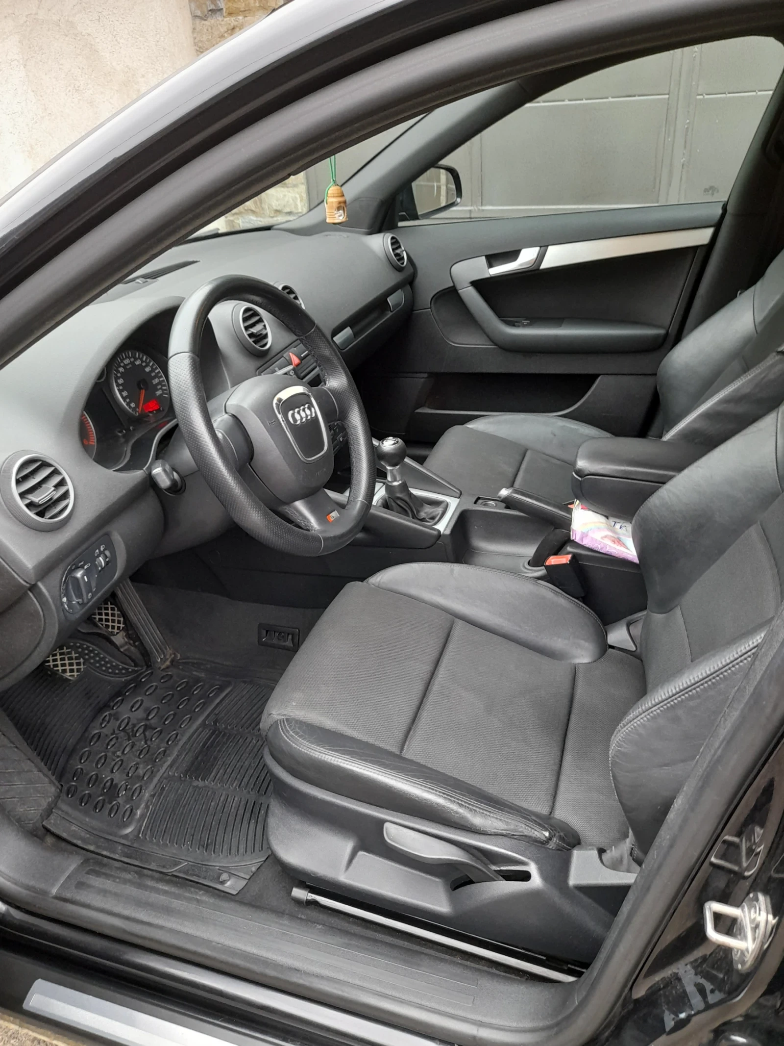 Audi A3 1.9 105 к.с. Sportback S- Line , снимка 5 - Автомобили и джипове - 54499061