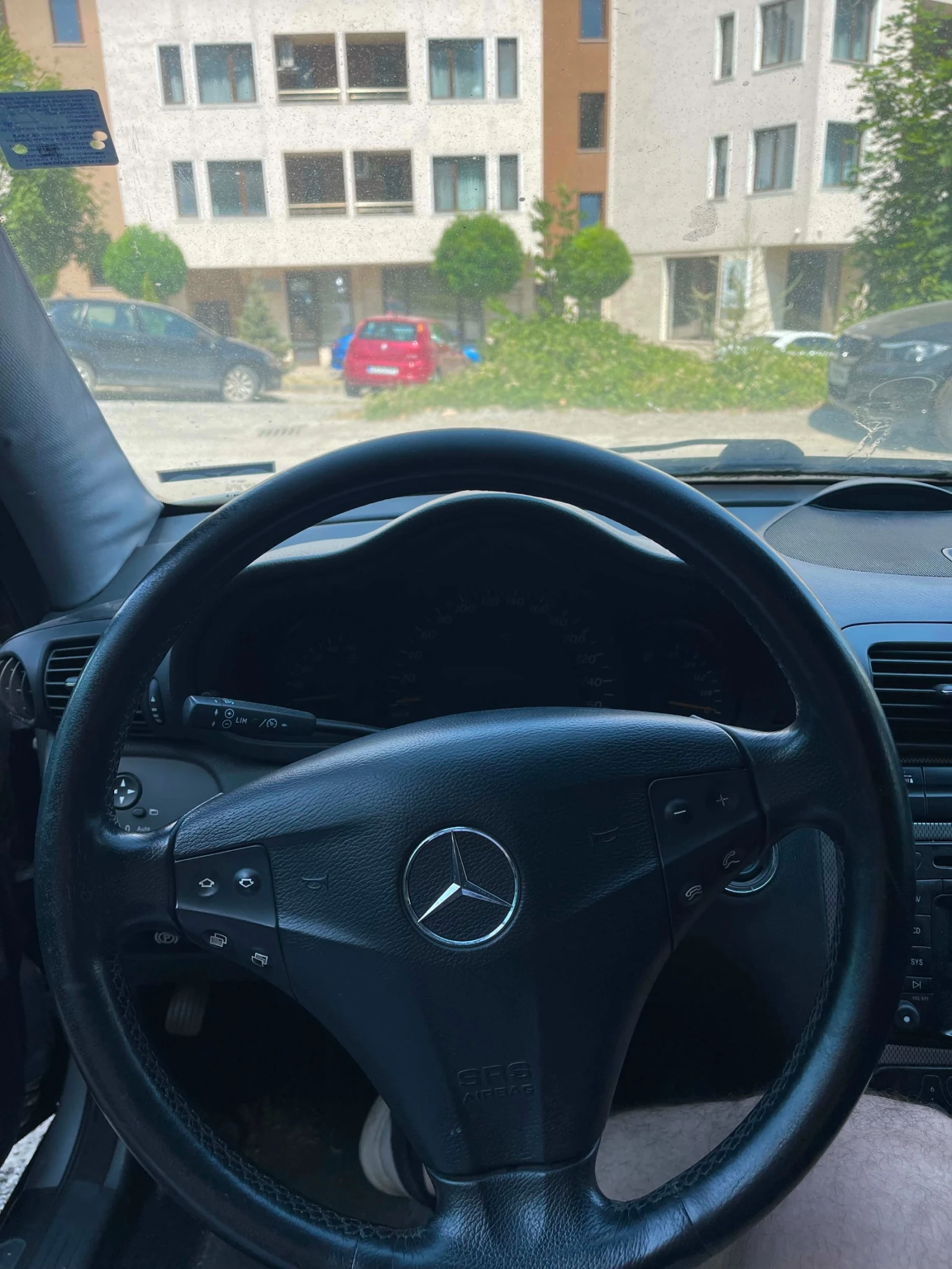 Mercedes-Benz C 220, снимка 5 - Автомобили и джипове - 55777561