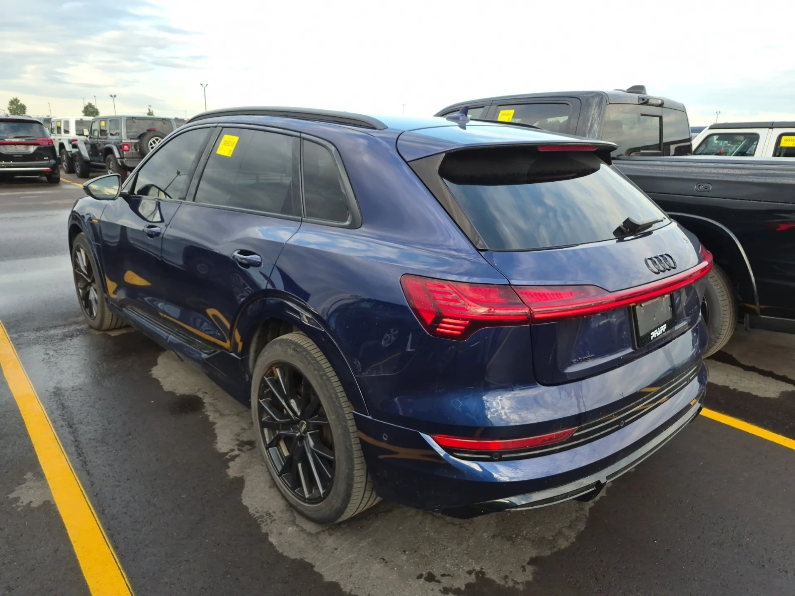 Audi E-Tron, снимка 4 - Автомобили и джипове - 56041141