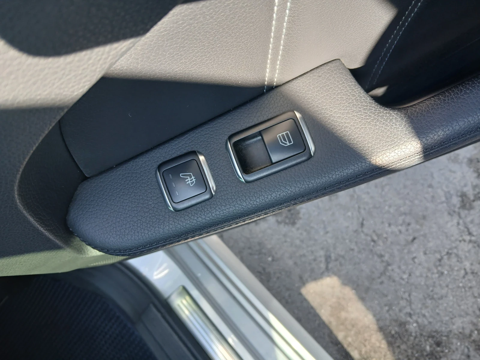 Mercedes-Benz E 220, снимка 6 - Автомобили и джипове - 56561870