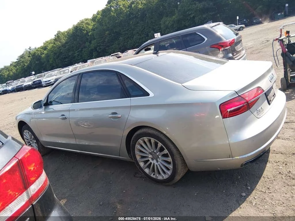 Audi A8  Long 4.0T  / Matrix / Distronic / Carfax , снимка 14 - Автомобили и джипове - 56656558